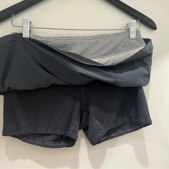Lululemon Run Enegy Skirt/ Short Size 4 . - Picture 6 of 11